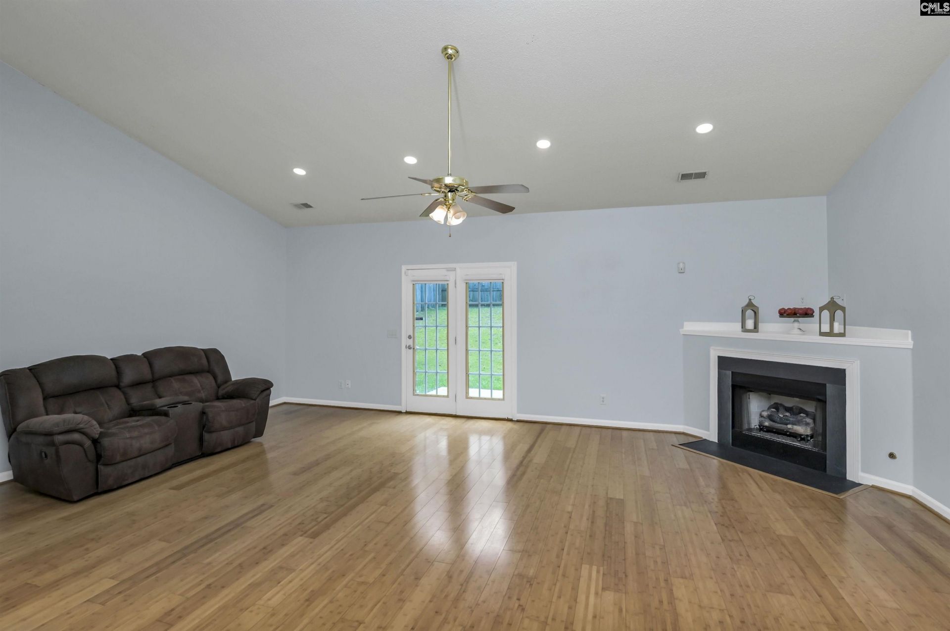 301 Lockleven Drive  Photo 12