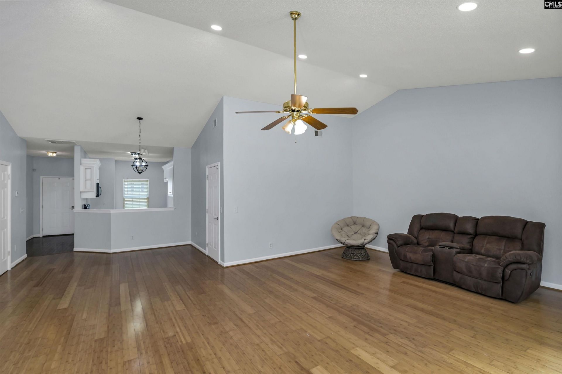 301 Lockleven Drive  Photo 9