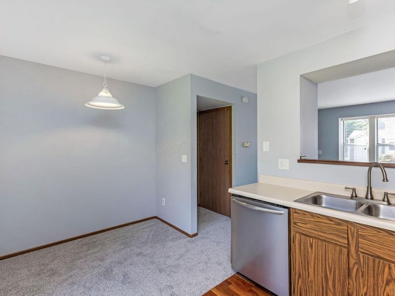 800 Ficus Drive, Unit 28E, Columbus, OH 43085 Photo 12