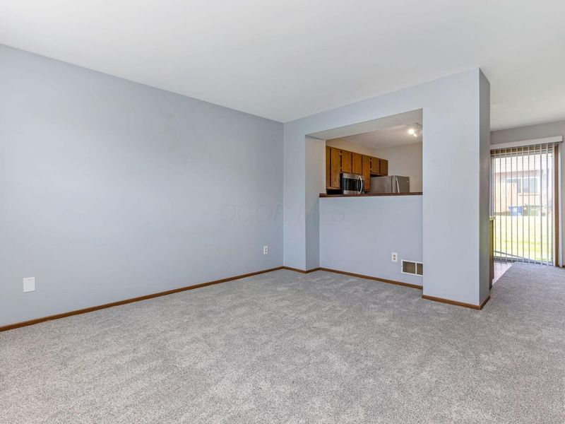 800 Ficus Drive, Unit 28E, Columbus, OH 43085 Photo 8