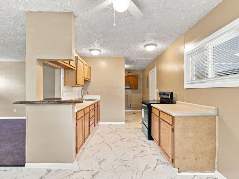 2049 Jermain Drive, Columbus, OH 43219 Photo 10