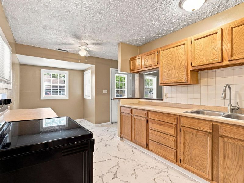 2049 Jermain Drive, Columbus, OH 43219 Photo 14