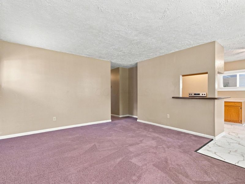 2049 Jermain Drive, Columbus, OH 43219 Photo 7