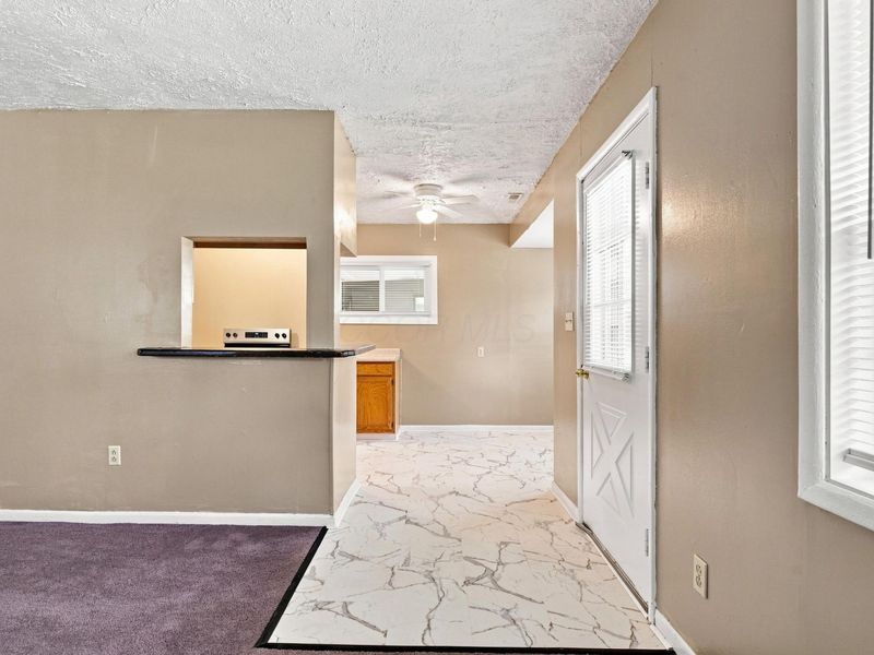 2049 Jermain Drive, Columbus, OH 43219 Photo 9
