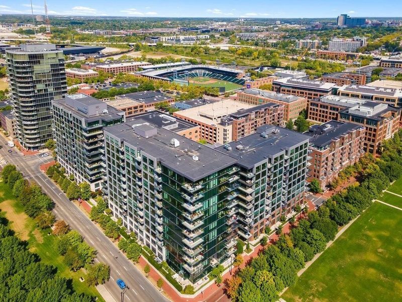 225 John H Mcconnell Boulevard, Unit 609, Columbus, OH 43215 Photo 2