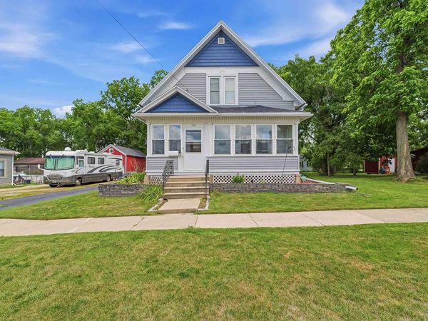 330 JACKSON AVENUE, Omro, WI 54963