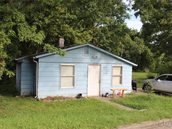 1528 N Water Street , Cape Girardeau, MO 63701
