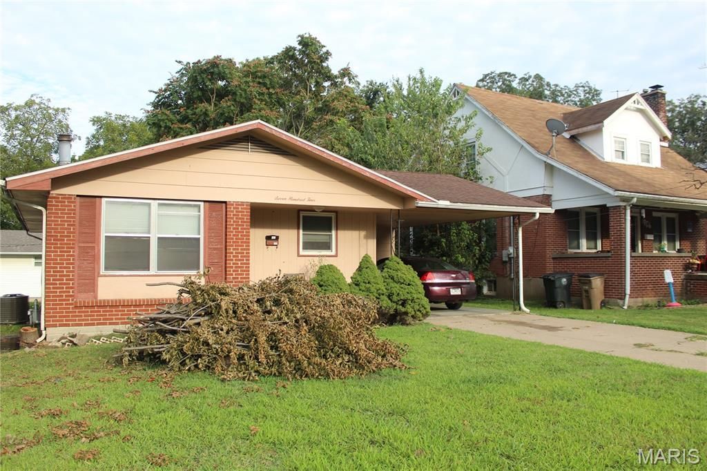 704 S Sprigg Street, Cape Girardeau, MO 63703 Main Photo