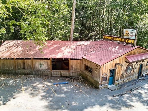 15323 Midland Trail, Ansted, WV 25812