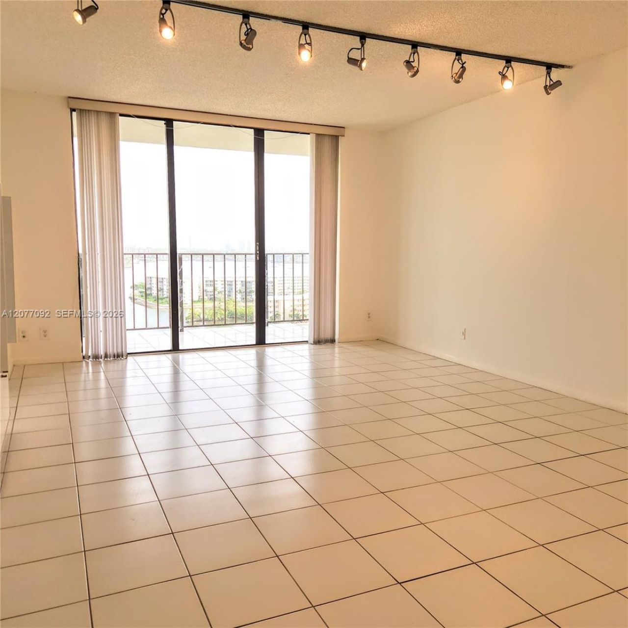 18151 NE 31st Ct, Unit 1707, Aventura, FL 33160 Photo