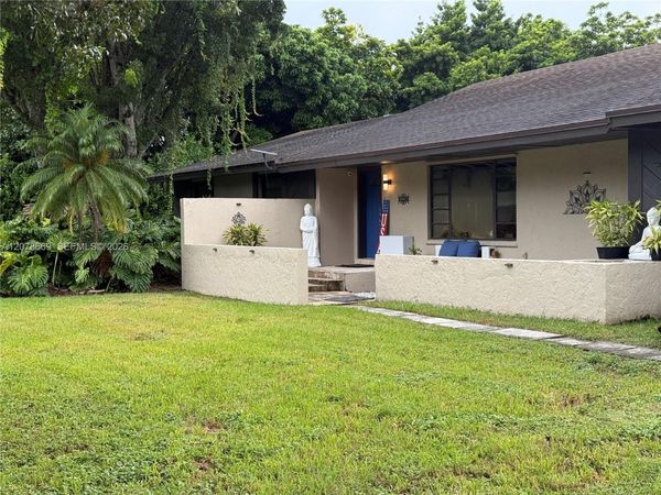18850 SW 197th Ave , Miami, FL 33187