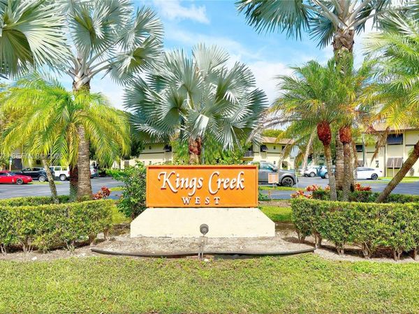 7975 SW 86th St , Unit 206, Miami, FL 33143