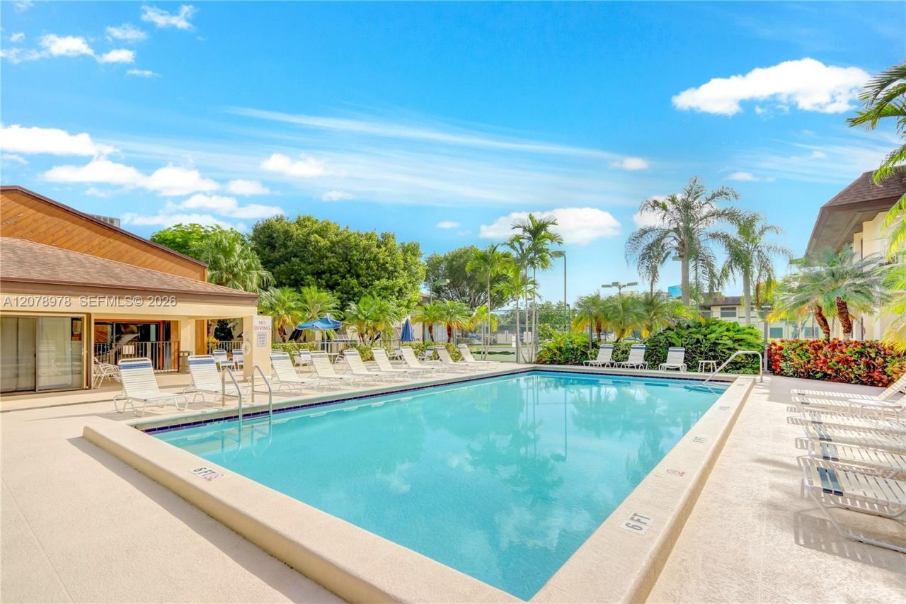 7975 SW 86th St , Unit 206, Miami, FL 33143 Photo