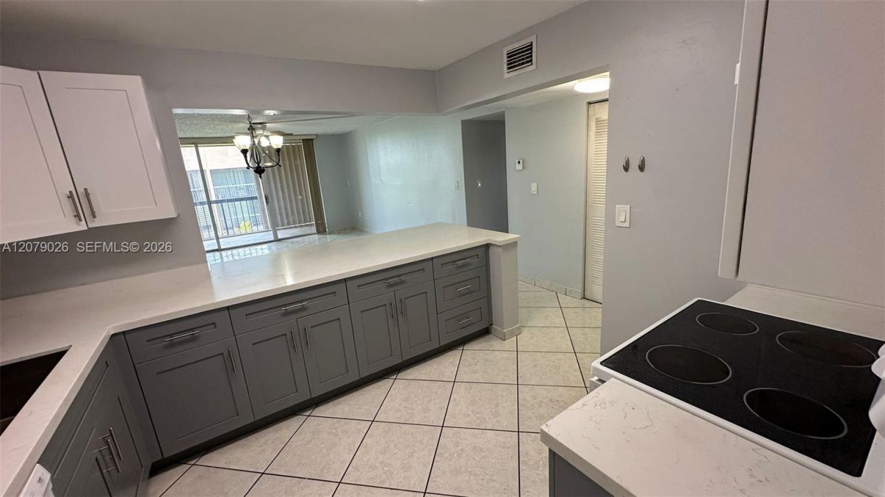 10425 SW 112th Ave, Unit 315, Miami, FL 33176 Photo