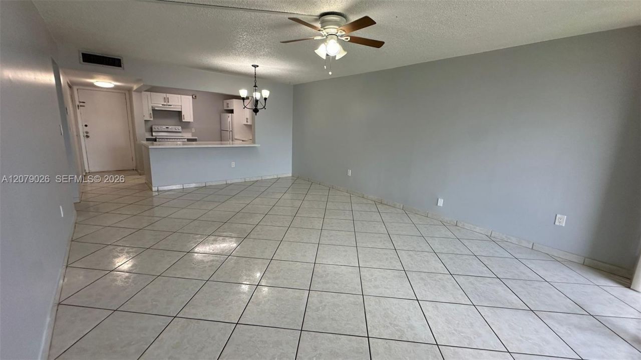 10425 SW 112th Ave, Unit 315, Miami, FL 33176 Photo