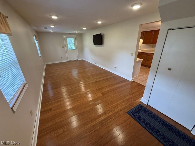 156 Barnhill Road NE, New Philadelphia, OH 44663 Photo 3