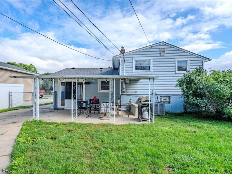 15979 Southway Drive, Brook Park, OH 44142 Photo 11