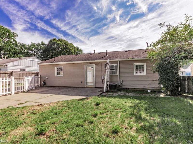 2215 Willowrow Avenue NE, Canton, OH 44705 Photo 36