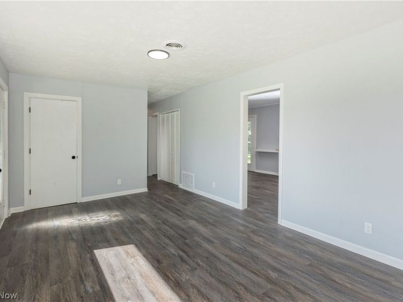 2215 Willowrow Avenue NE, Canton, OH 44705 Photo 6
