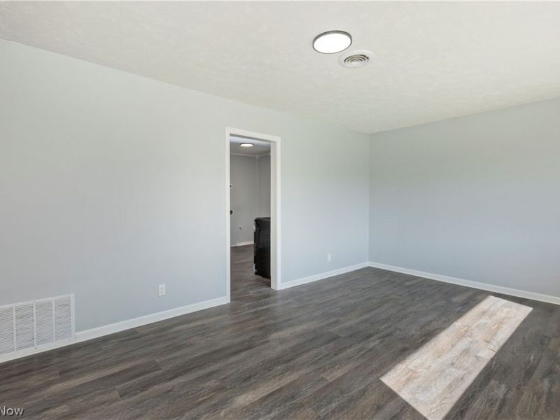 2215 Willowrow Avenue NE, Canton, OH 44705 Photo 7