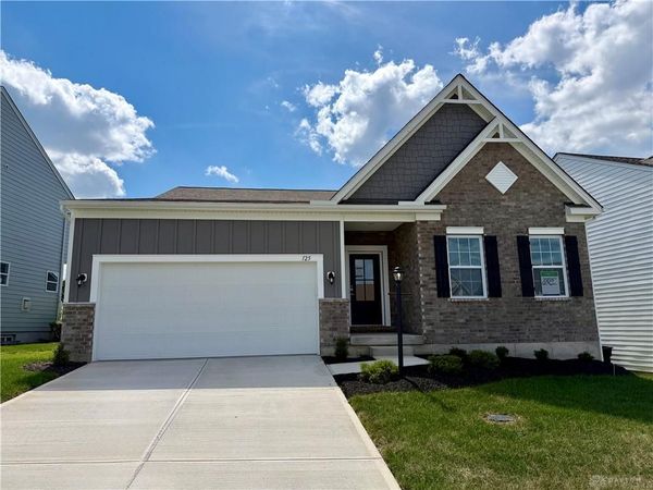 125 Magnolia Lane, Springboro, OH 45066