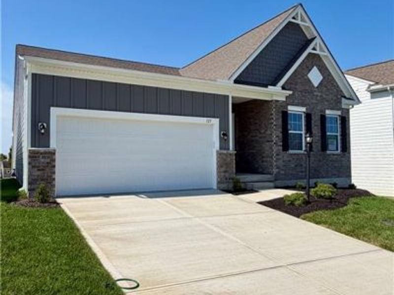 125 Magnolia Lane, Springboro, OH 45066 Photo 2