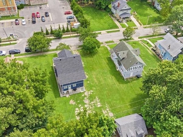 3712 Virginia Avenue, Kansas City, MO 64109