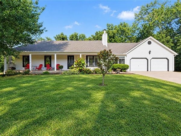 1102 S Elm Street, Louisburg, KS 66053