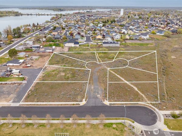 3935 W Muriel Lane , Moses Lake, WA 98837