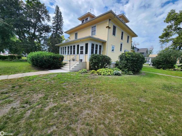 317 N Main Street, Buffalo Center, IA 50424