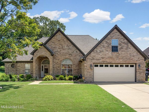 2390 Hamilton Cove, Hernando, MS 38632