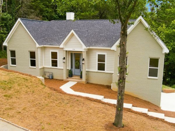 1721 Starboard Dr , Hixson, TN 37343
