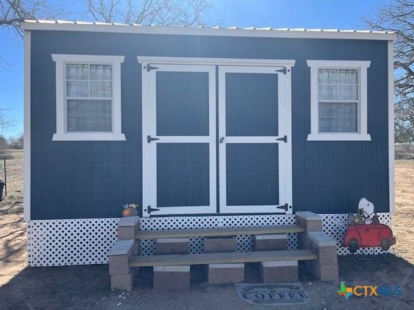 3086 County Road 442 , Stockdale, TX 78160