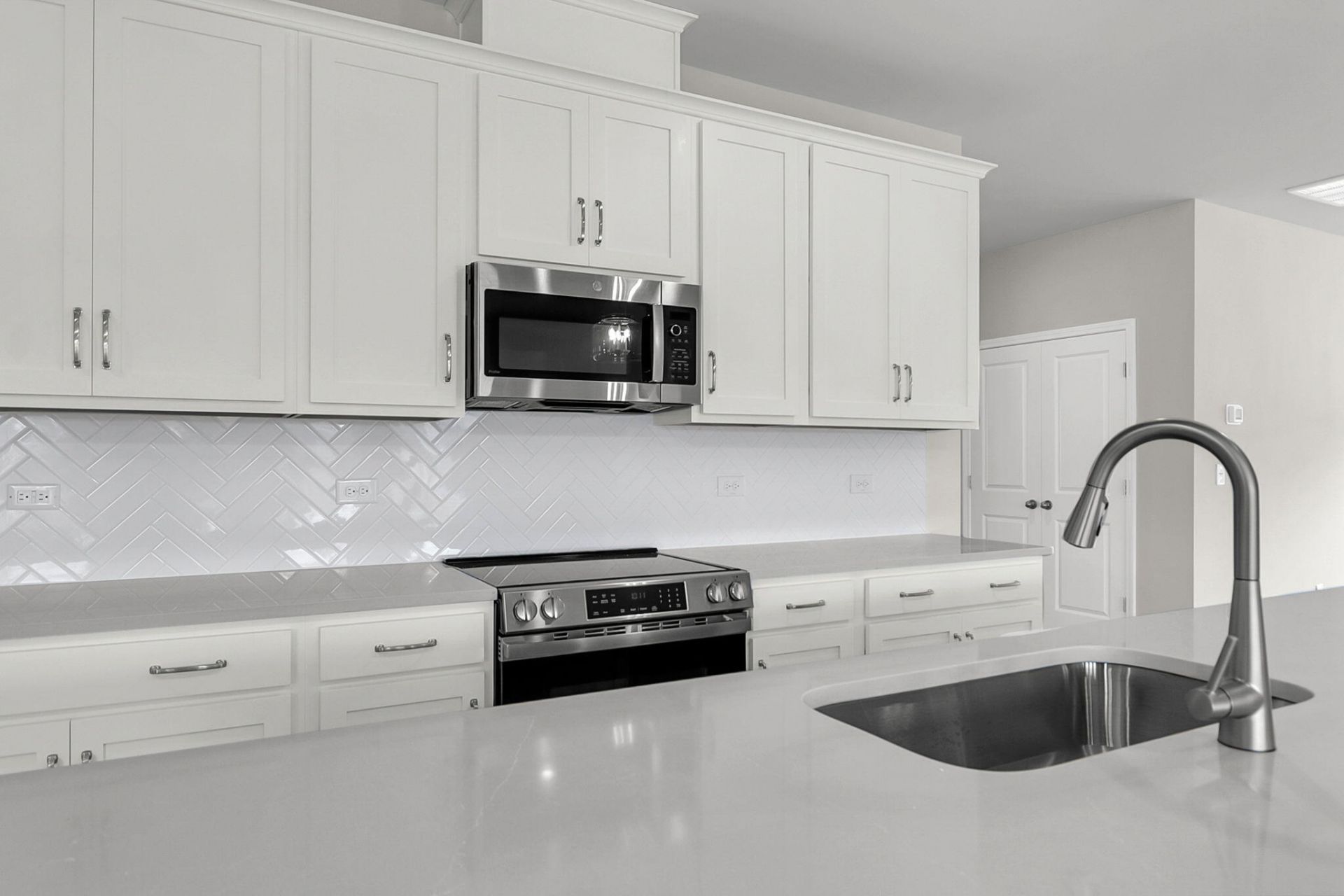 3098 Macaron Court Photo 17