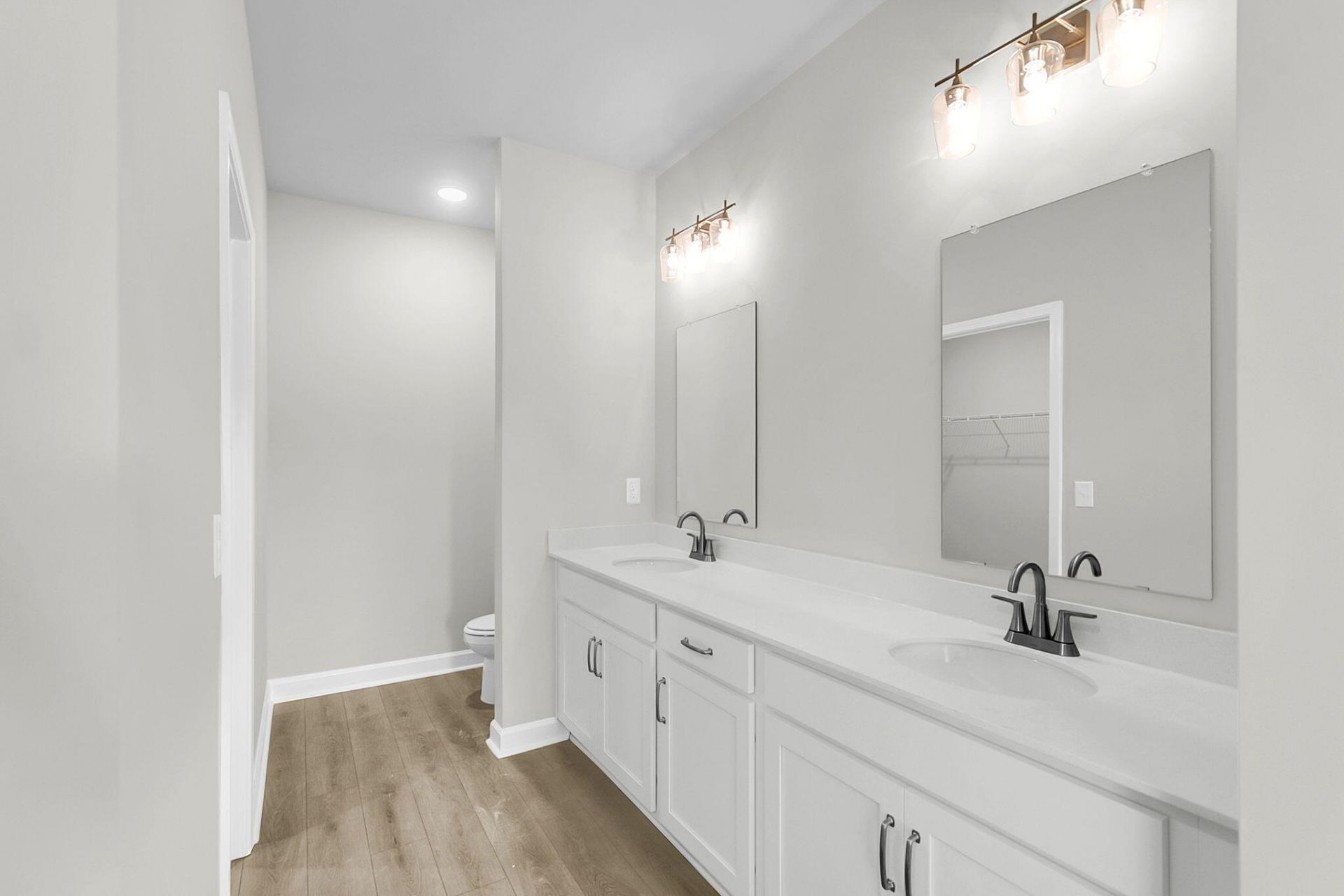 3098 Macaron Court Photo 32