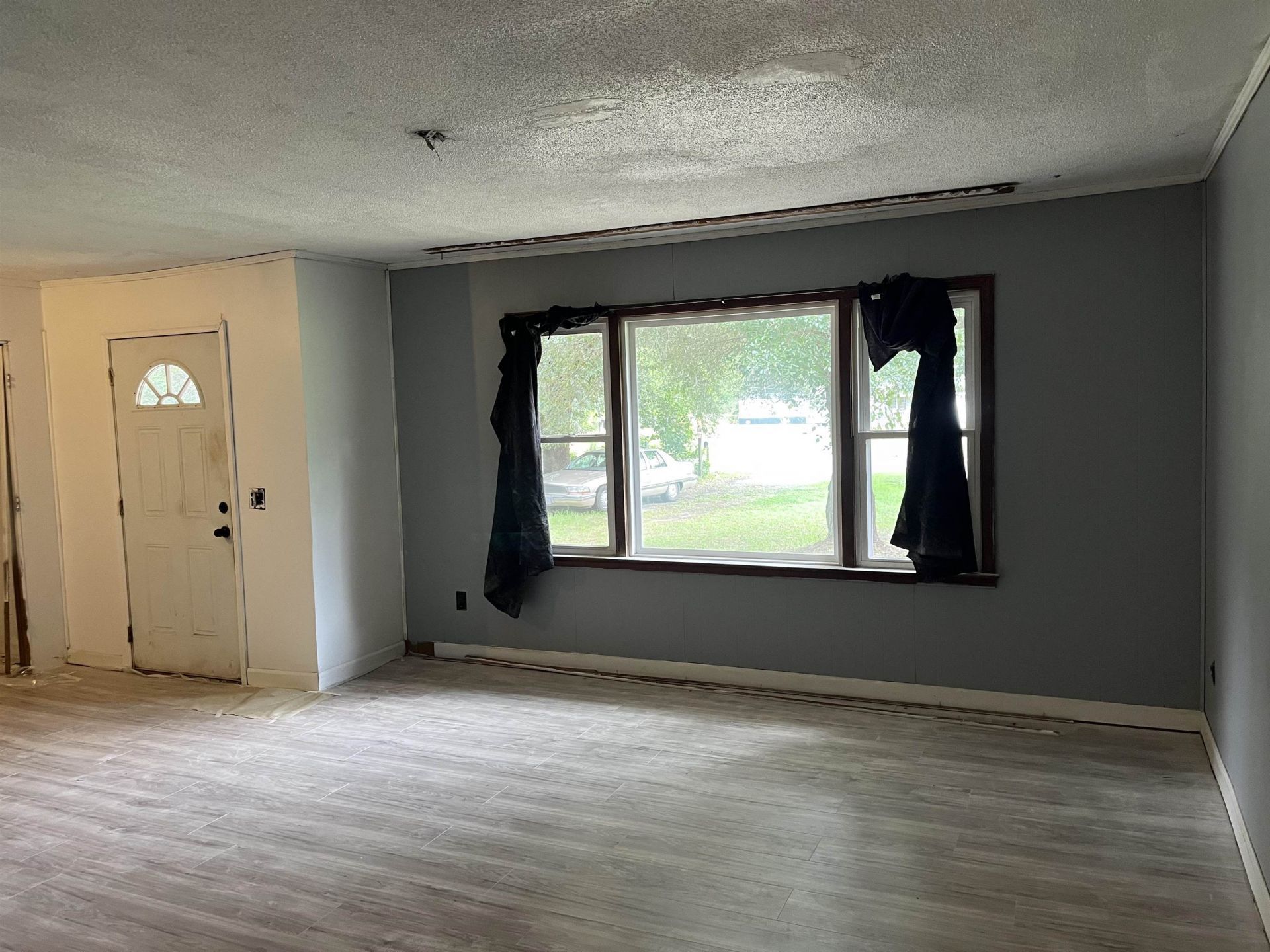 408 Eva Loop Photo 12