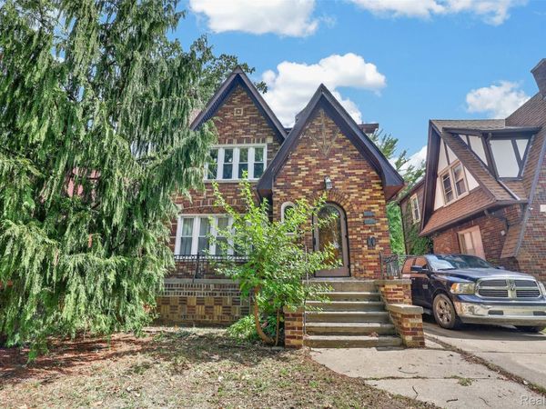 5572 Kensington Avenue , Detroit, Mi 48224