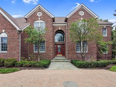 49899 Leyland Circle , Novi, Mi 48374