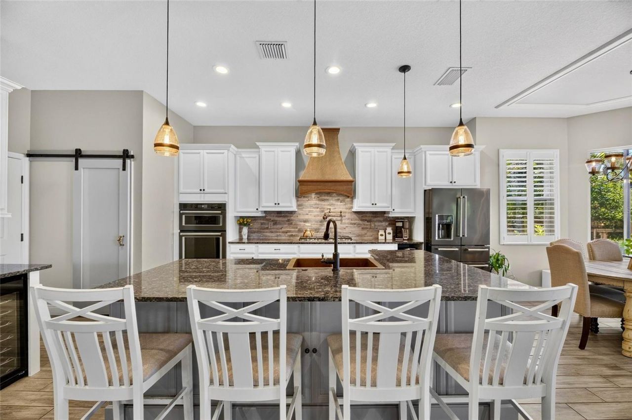303 W Chapman Road, Lutz, FL 33548 Photo