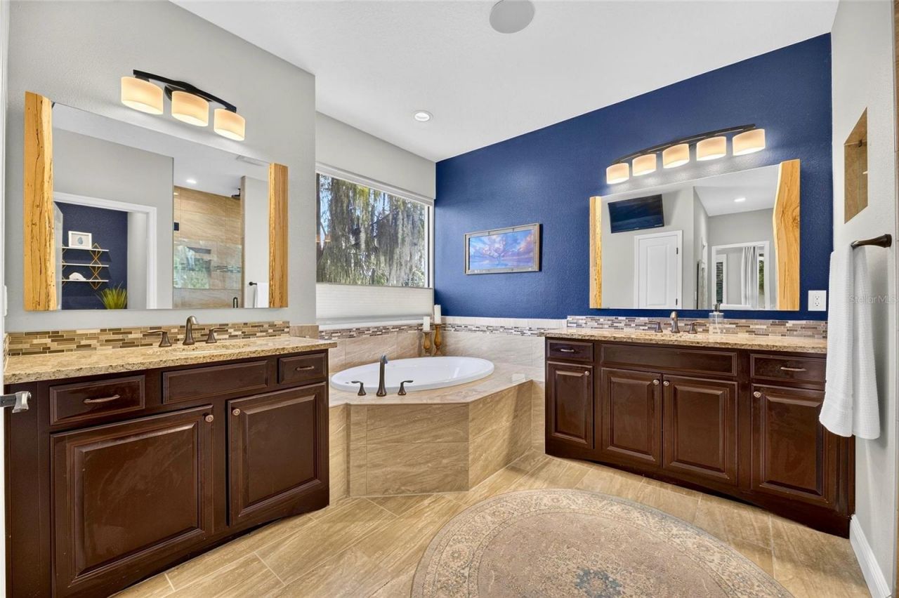 303 W Chapman Road, Lutz, FL 33548 Photo