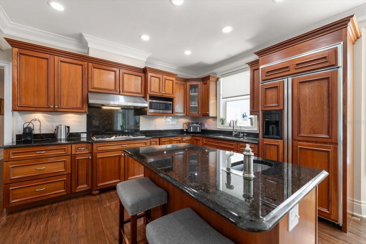 1322 Golf View Drive, Belleair, FL 33756 Photo