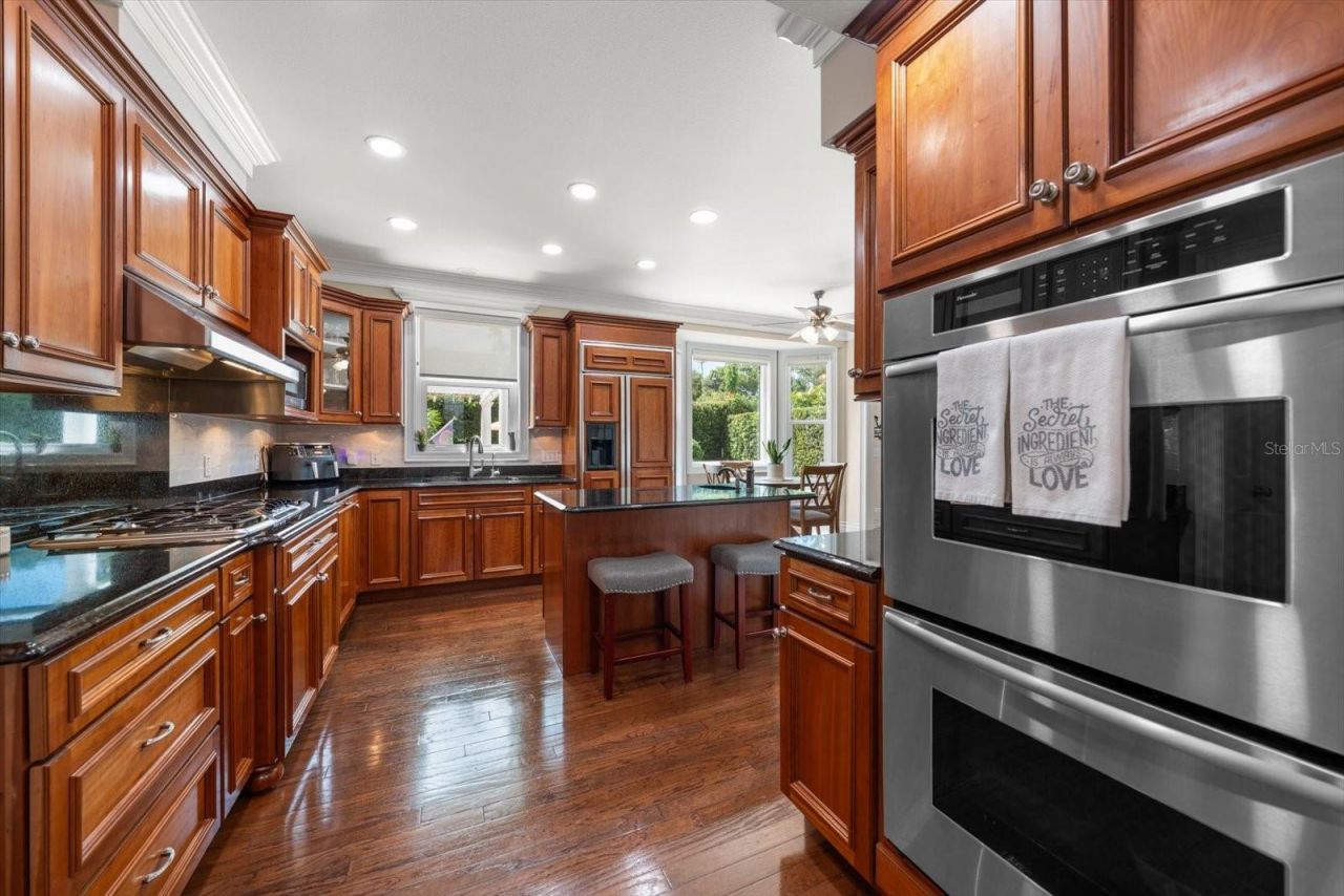 1322 Golf View Drive, Belleair, FL 33756 Photo