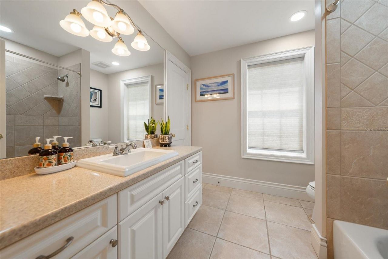 1322 Golf View Drive, Belleair, FL 33756 Photo