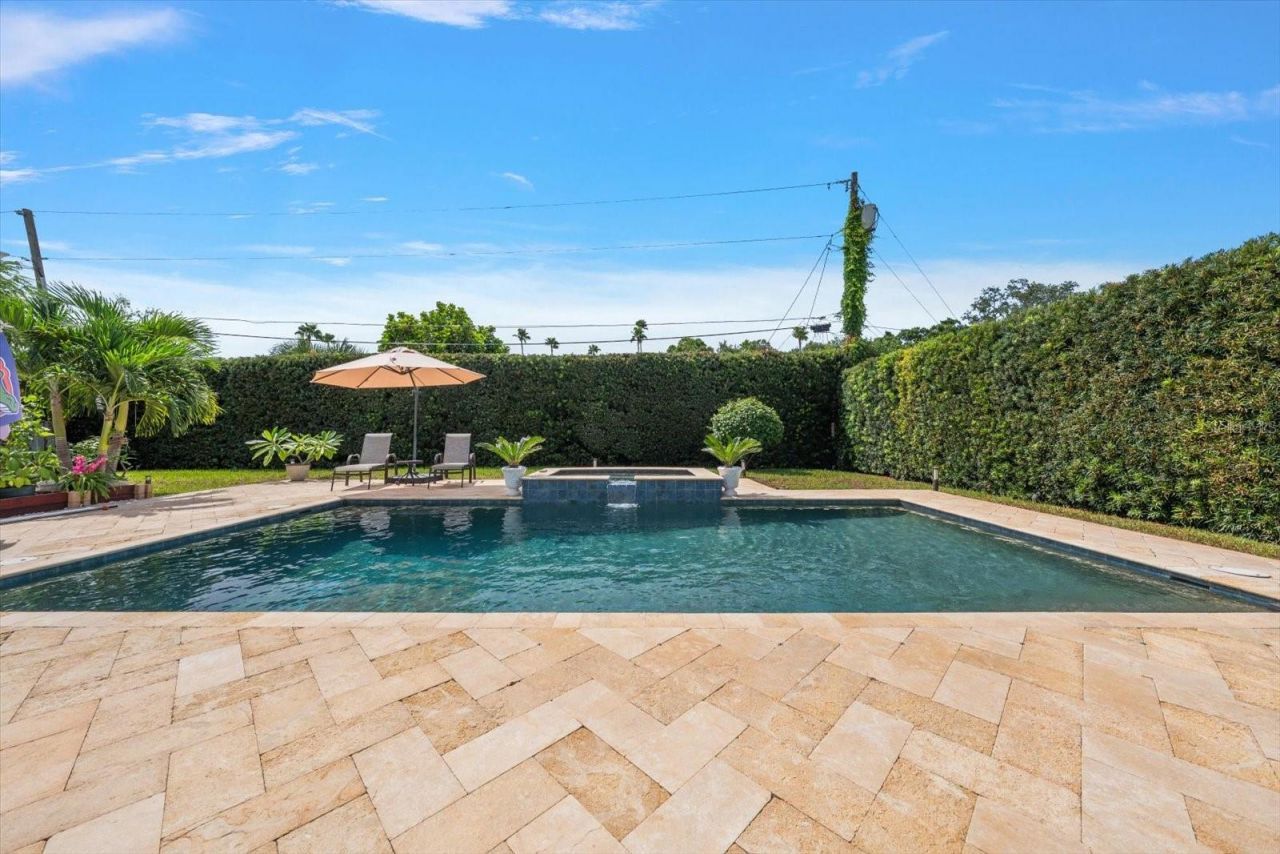 1322 Golf View Drive, Belleair, FL 33756 Photo