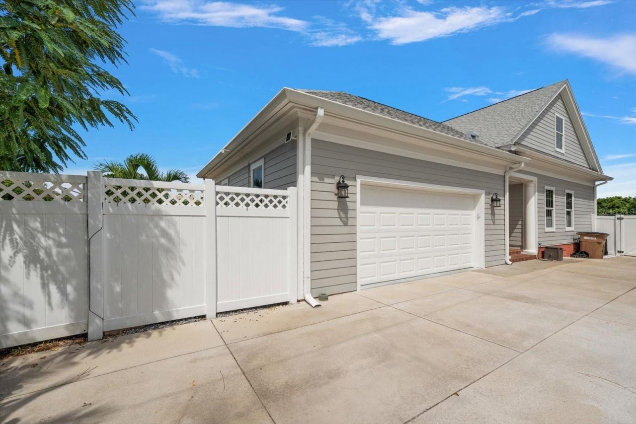 1322 Golf View Drive, Belleair, FL 33756 Photo