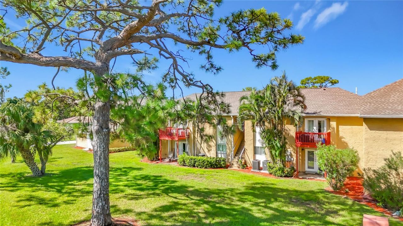 1935 Toucan Way, Unit 302, Sarasota, FL 34232 Photo