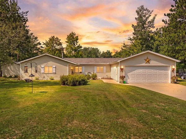 W6369 PENINSULA COURT, Neshkoro, WI 54960