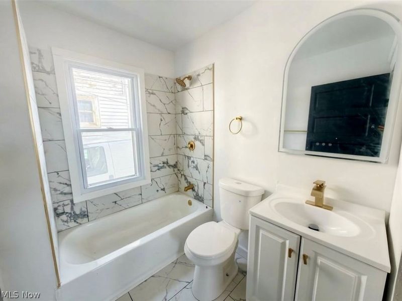 10806 Mount Overlook Avenue, Cleveland, OH 44104 Photo 7