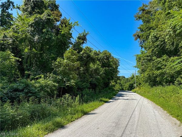 62459 Greenlawn Road , Quaker City, OH 43773