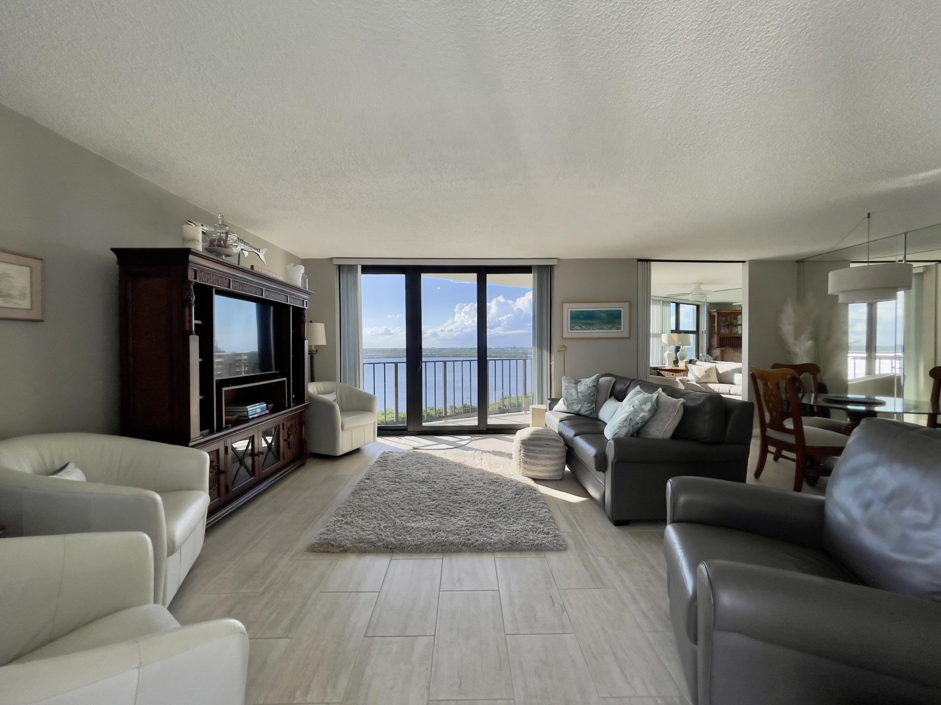 5420 N Ocean Avenue, Riviera Beach, FL 33404 Photo